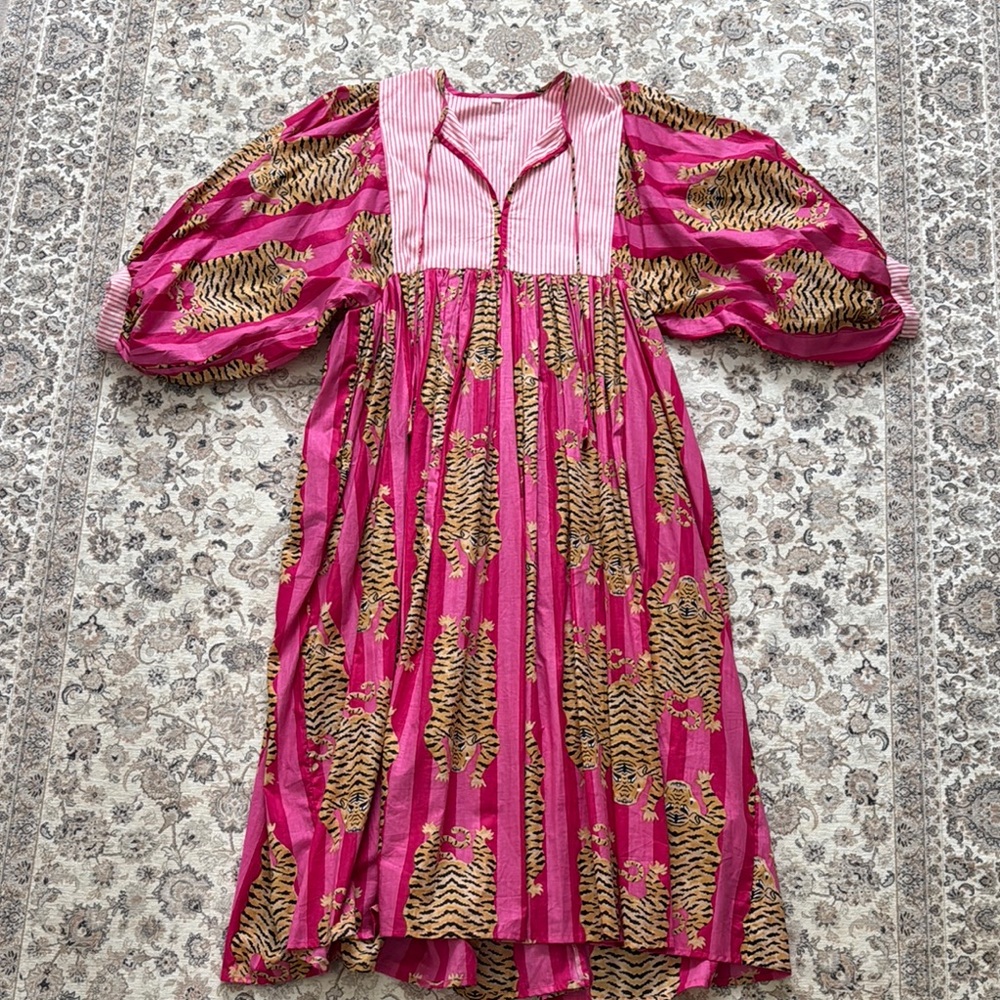 Pink and Gold Puff Sleeve Sundress with V-Neck